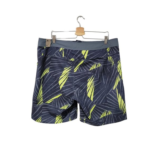 Adidas Men's Shorts Size 28 L 19 Gray- Green Swimwear Floral - Picture 2 of 8